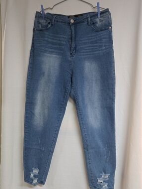 Classic Blue Women’s Jeans - Distressed Hem